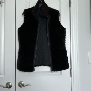 Express faux fur vest size M